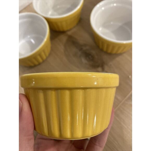 Set of 4 Yellow Gold Ribbed Ramekins Stackable 3.5 x 2 Baking Dish Round - Picture 2 of 6